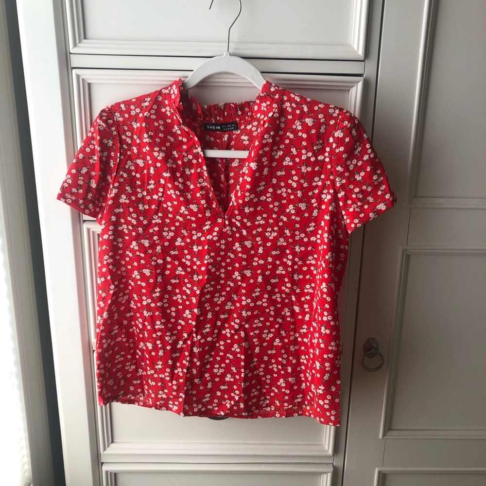 Shein floral blouse. Size small. Never worn.
